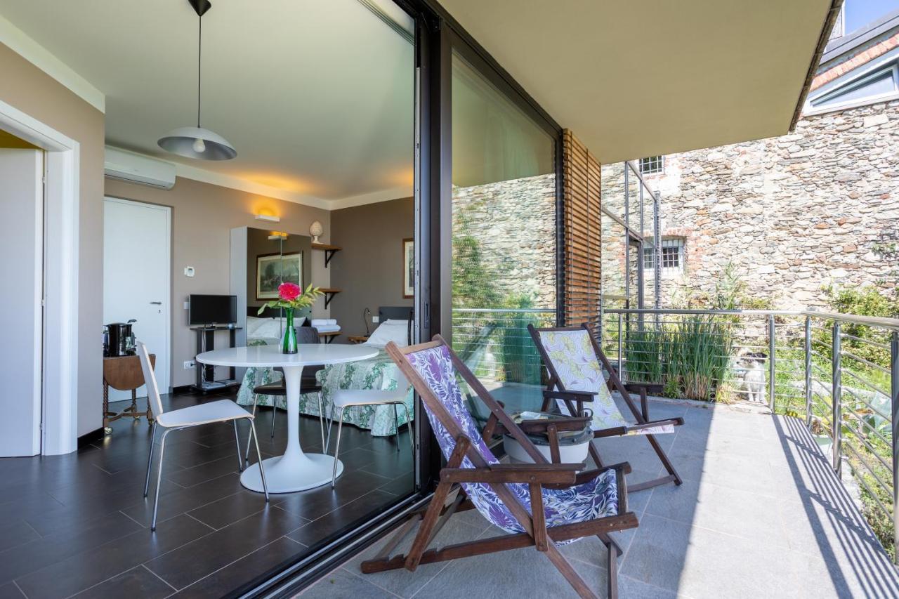 La Torretta Studios & Suite Lesa Exterior foto